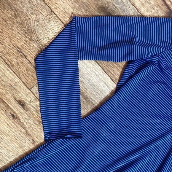 Prana Perry Stripe Hooded Pullover quick drying, UPF 50 - Picture 5 of 10